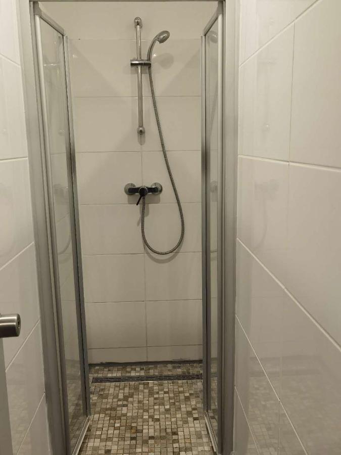 Mac City Hostel Hamburg-Harburg Buitenkant foto