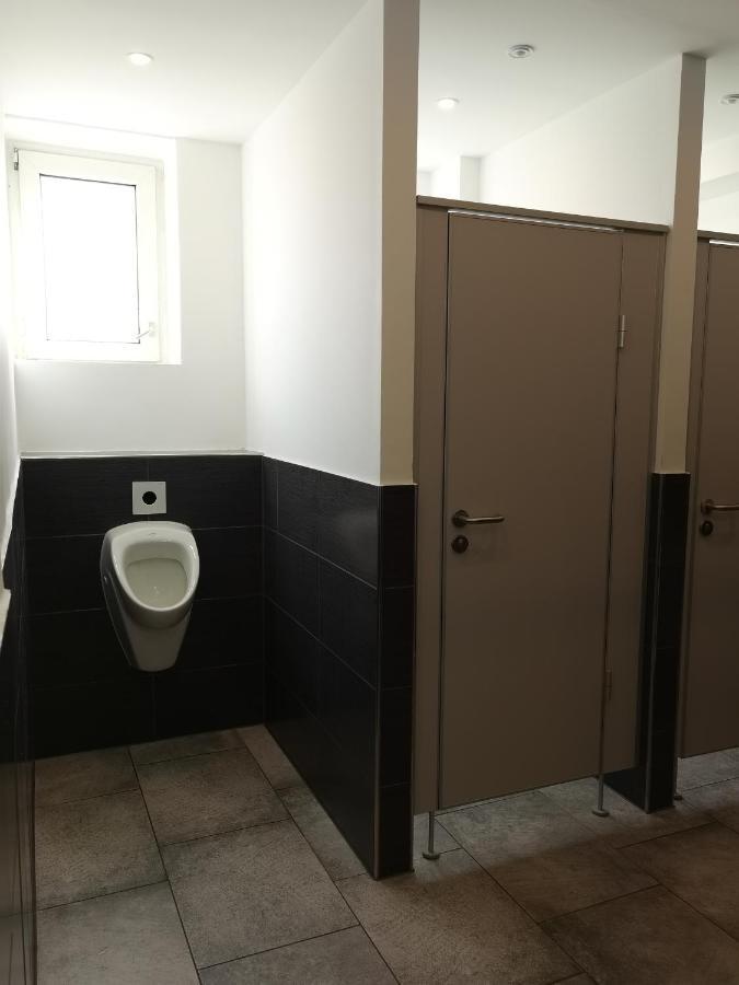 Mac City Hostel Hamburg-Harburg Buitenkant foto
