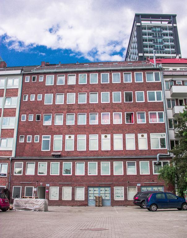 Mac City Hostel Hamburg-Harburg Buitenkant foto