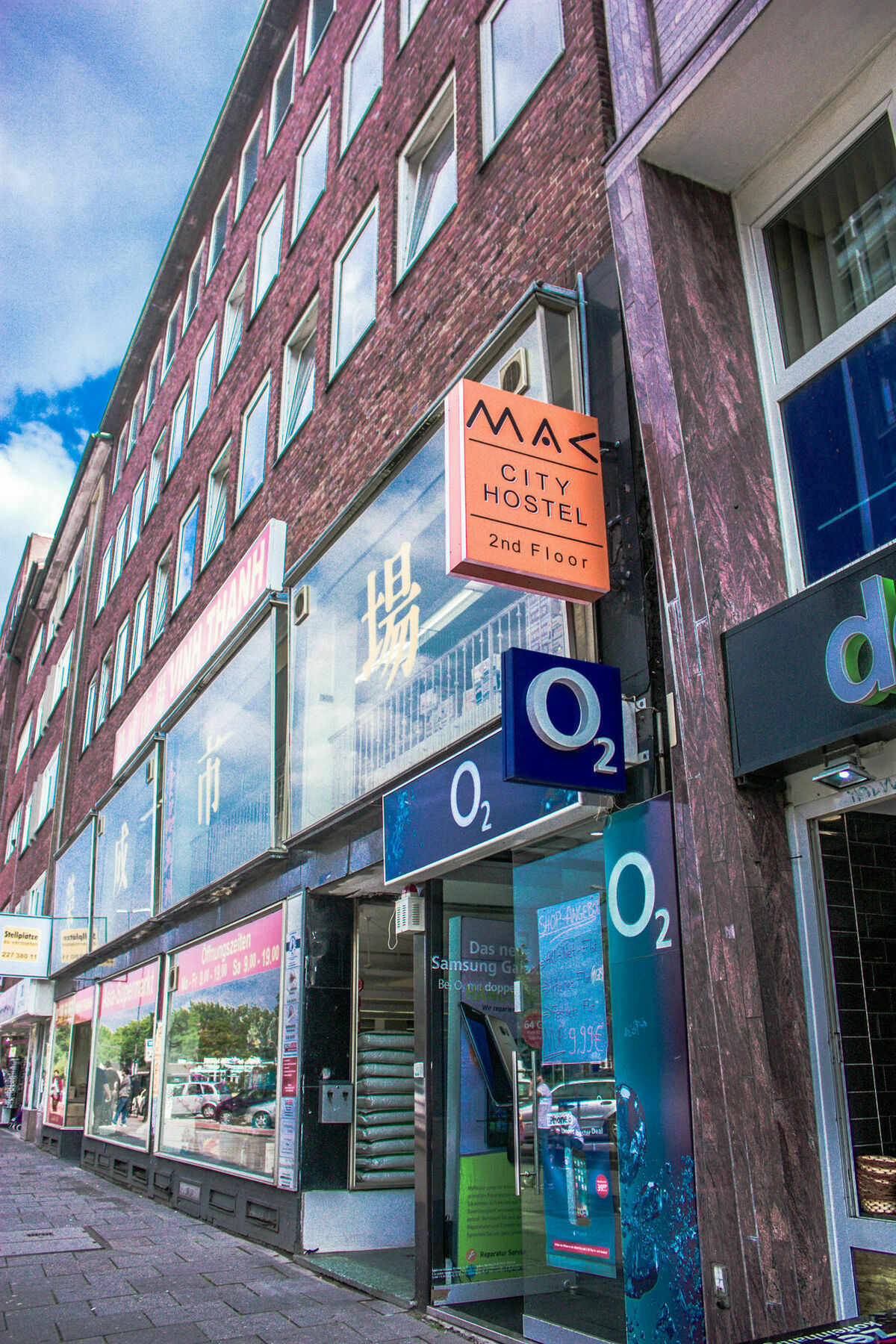 Mac City Hostel Hamburg-Harburg Buitenkant foto